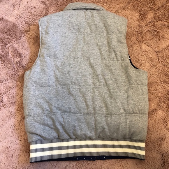 Reversible grey and polka dot vest - Picture 5 of 11